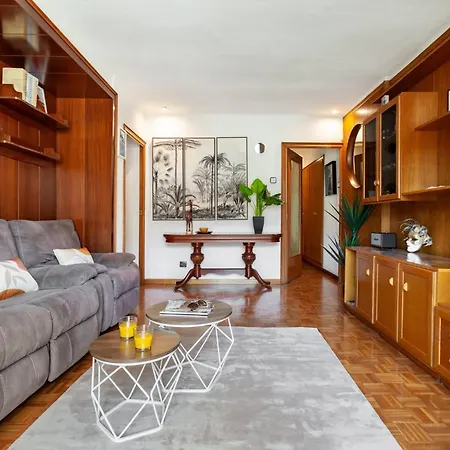 Moderno Con Balcon Meridiana *