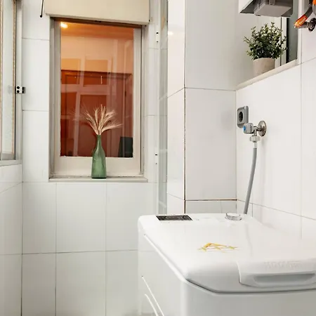 Moderno Con Balcon Meridiana Apartman *